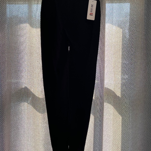 NWT Basic Bae Leggings with Accentuating Scrunch,  Black, XL - Picture 1 of 5